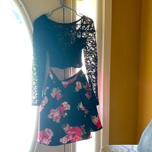 This is a prom dress. The brand is B.Darlin. The size is 7/8 (never worn)